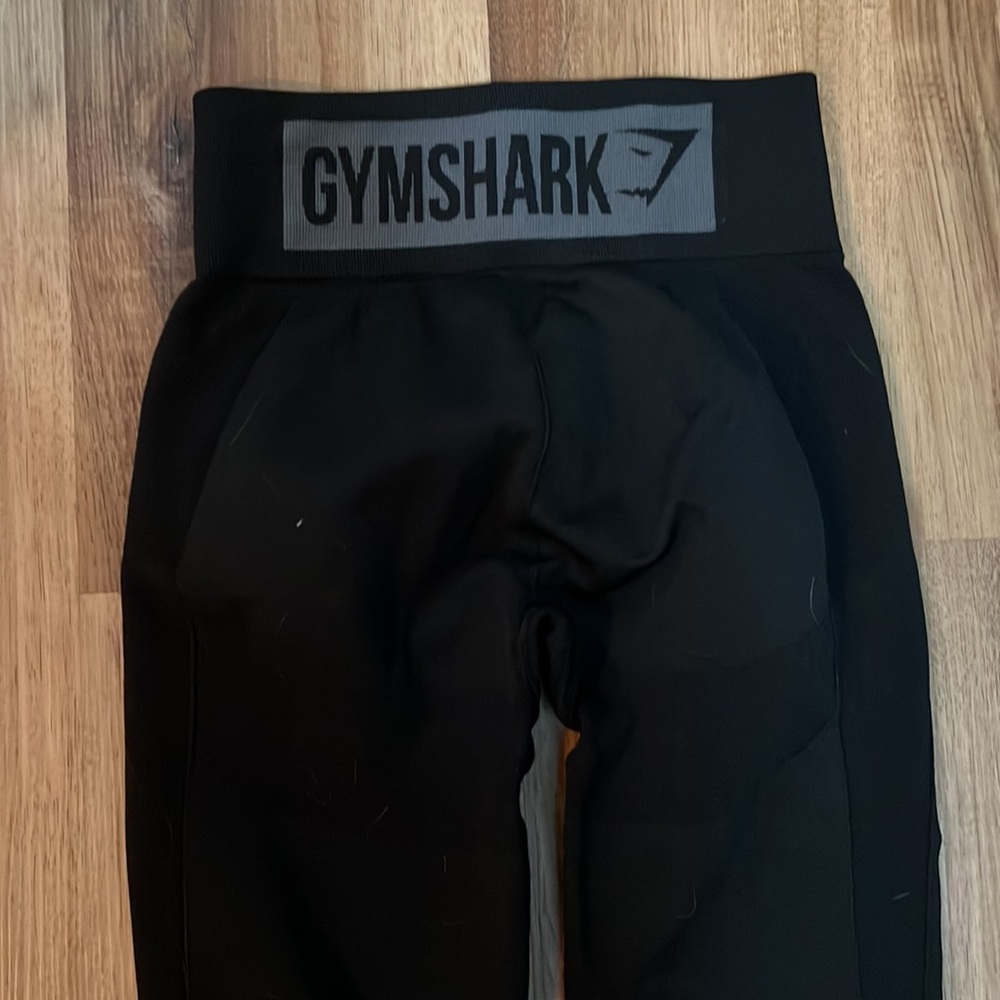 Gymshark black contour size small